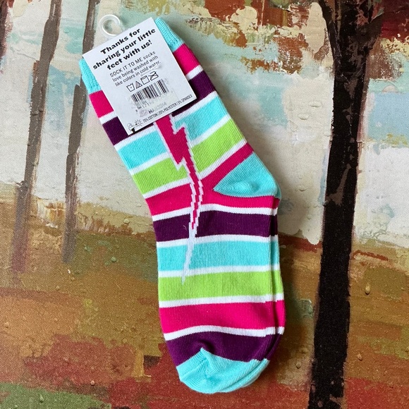 SOCK IT TO ME - Set of 2 pairs of girl’s crew socks. - Picture 4 of 6